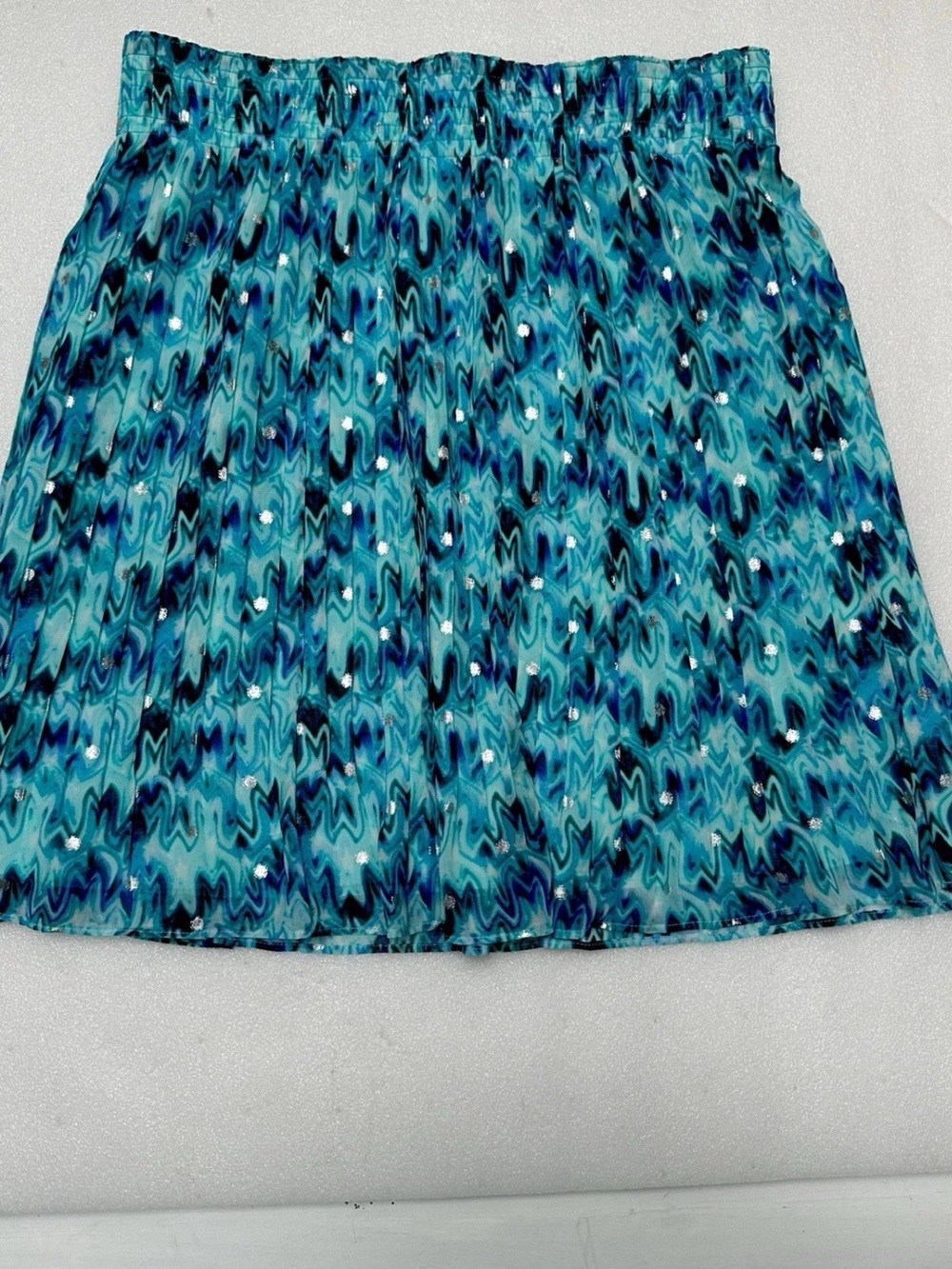 NEW White House Black Market  Skirt Pull On Pleated SILVER Elastic Waist BOHO S